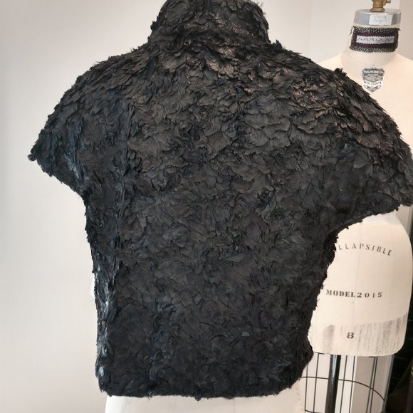 Black Faux Feather Sleeveless Bolero - Picture 3 of 6